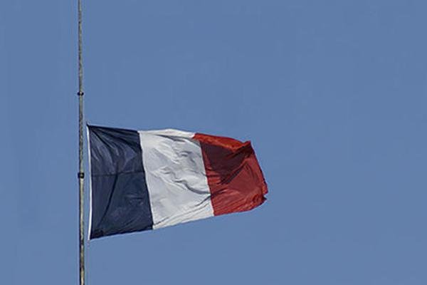 Le gendarme Arnaud Beltrame est décédé.